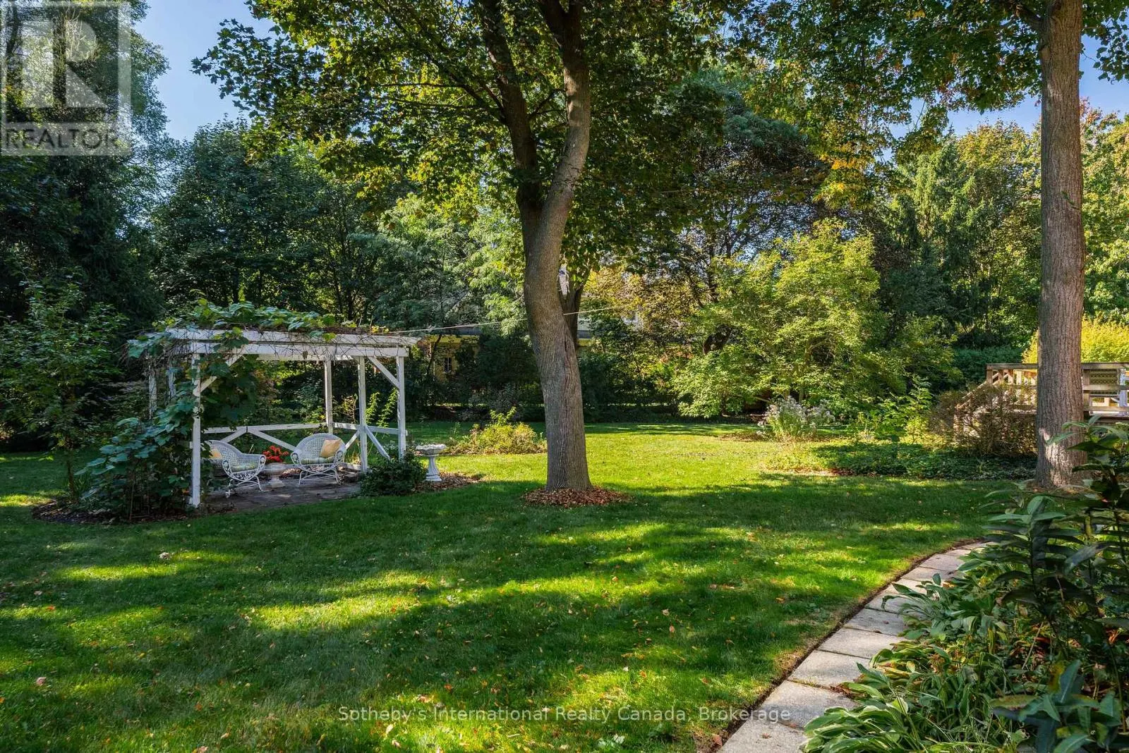 1662 BRAMSEY DRIVE