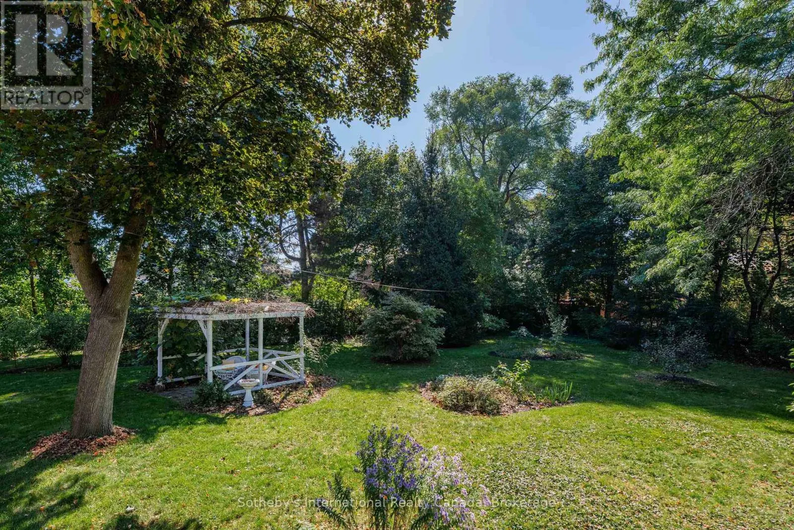 1662 BRAMSEY DRIVE