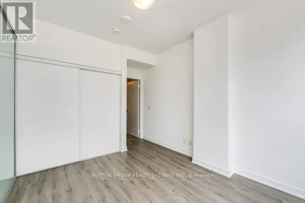 204 - 3005 PINE GLEN ROAD