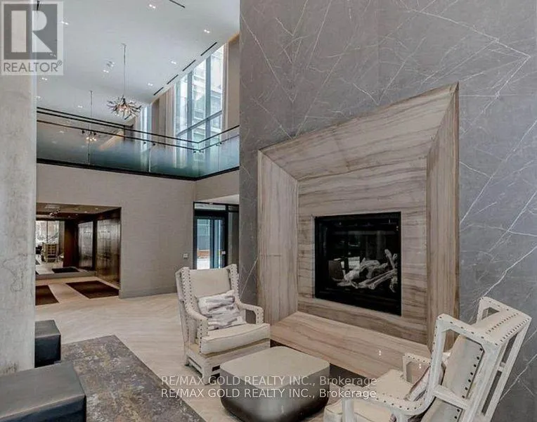 723 - 2450 OLD BRONTE ROAD W