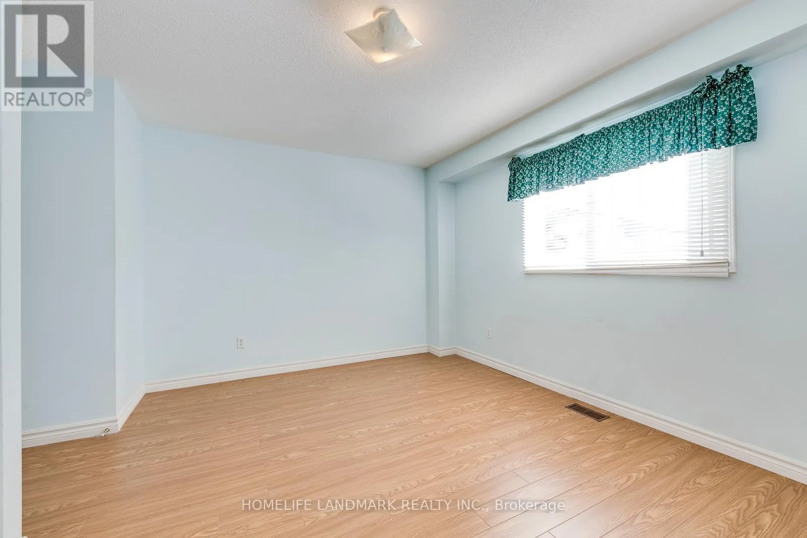 123 - 1050 BRISTOL ROAD W