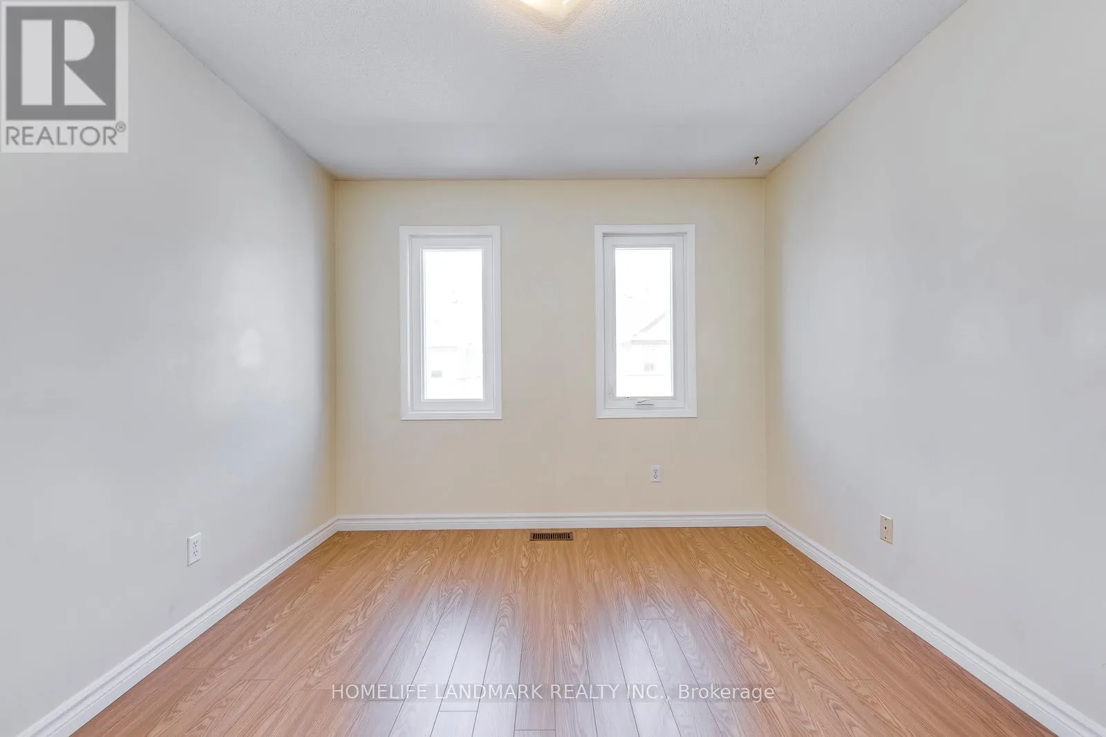 123 - 1050 BRISTOL ROAD W