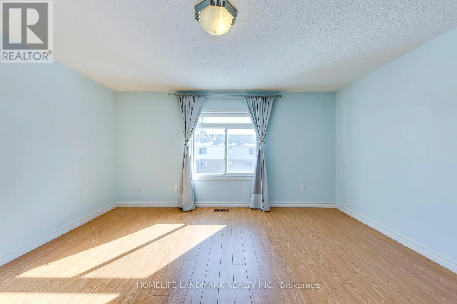 123 - 1050 BRISTOL ROAD W