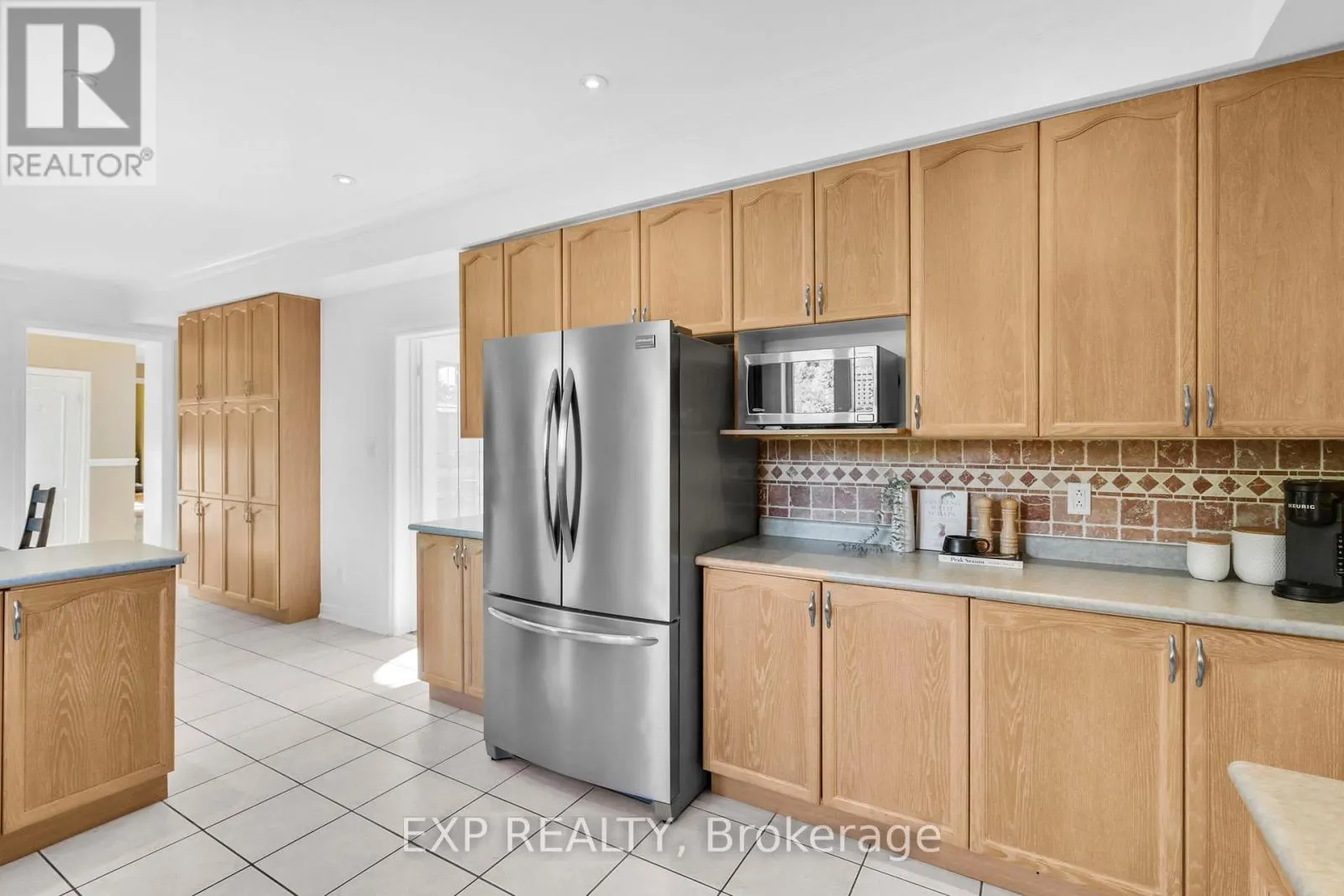 7 FOREST RIDGE CRESCENT