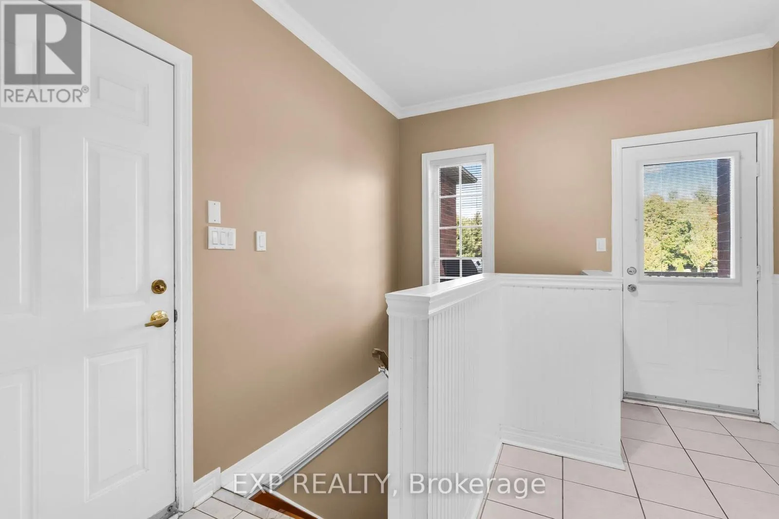 7 FOREST RIDGE CRESCENT