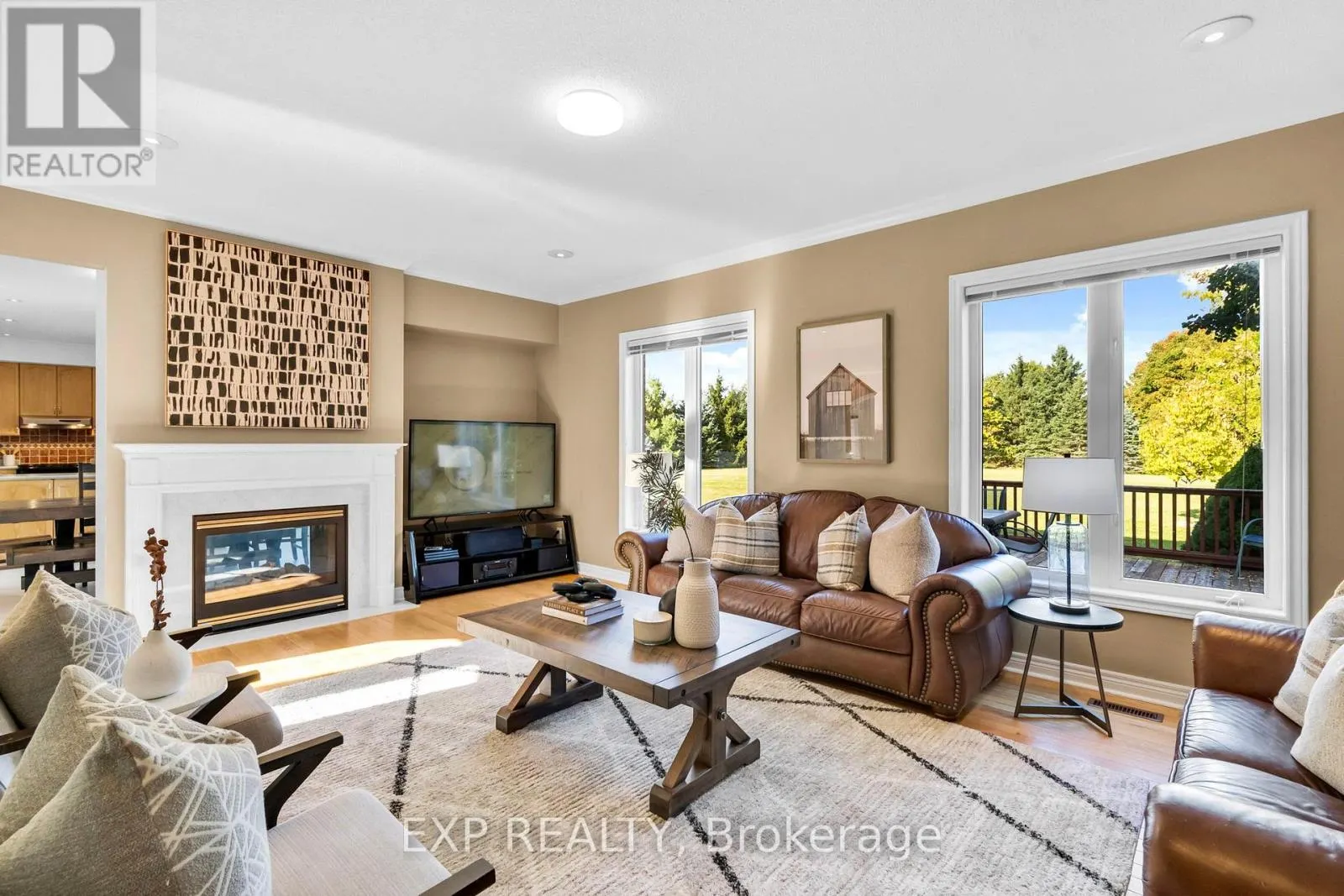 7 FOREST RIDGE CRESCENT
