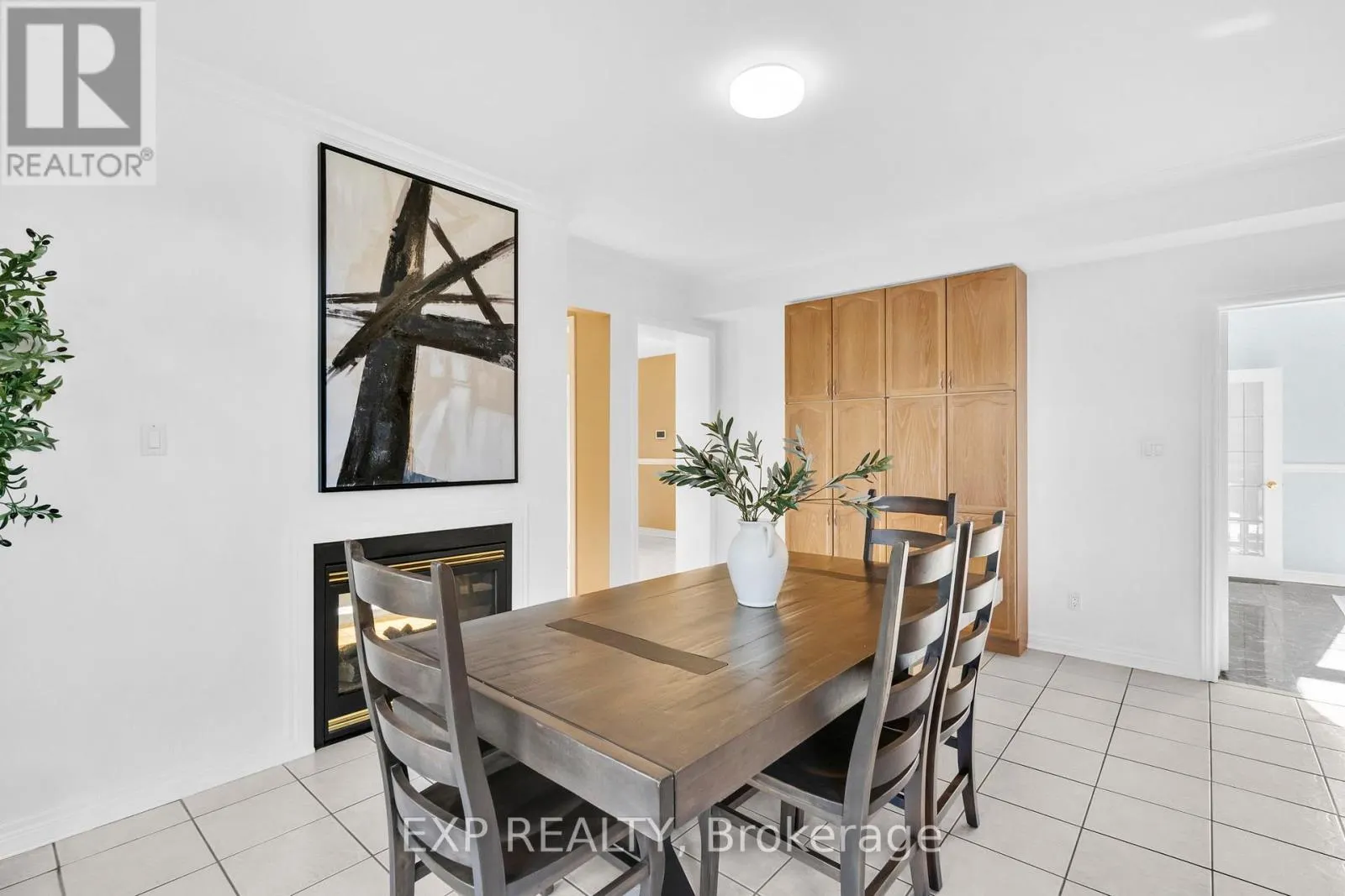 7 FOREST RIDGE CRESCENT
