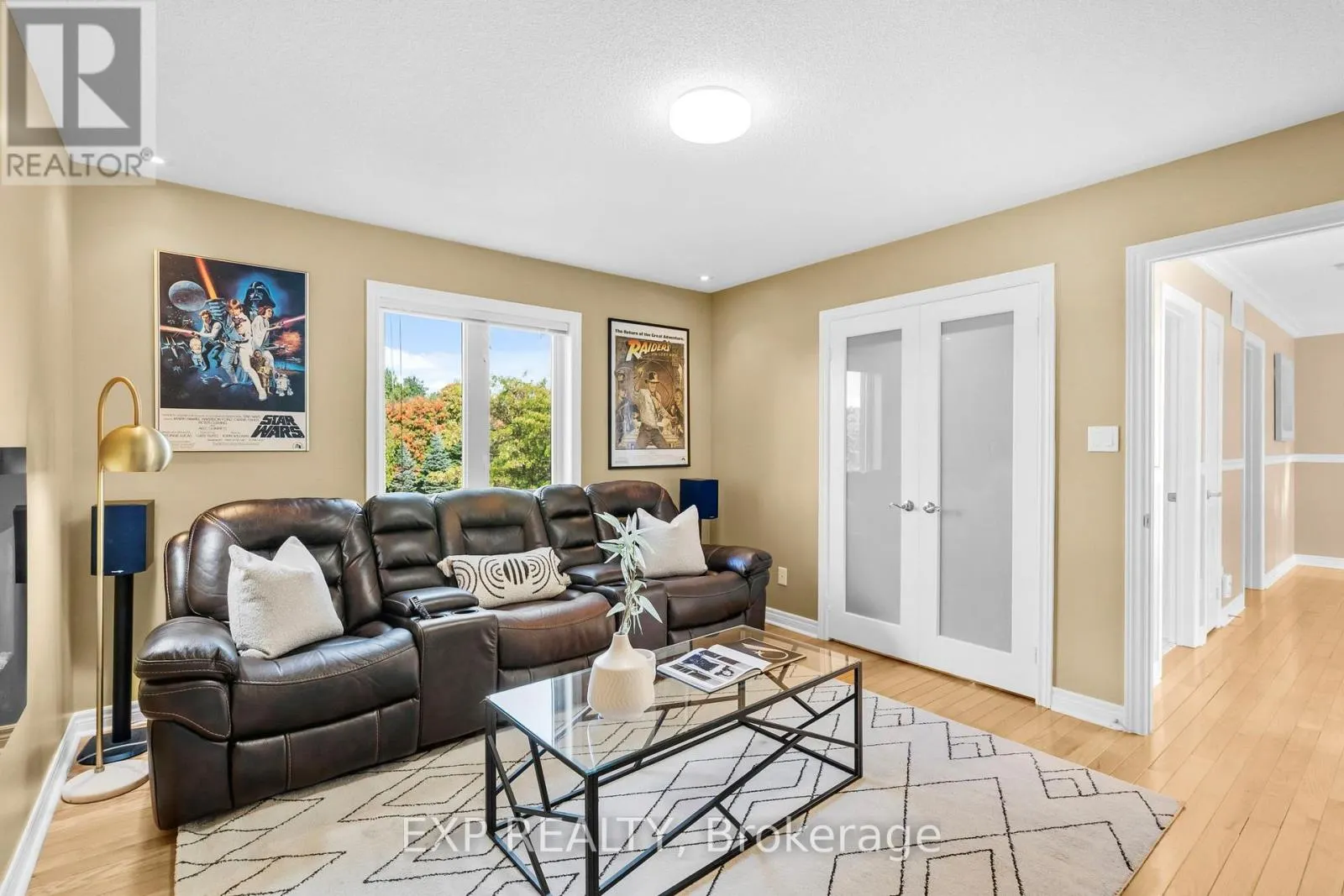 7 FOREST RIDGE CRESCENT