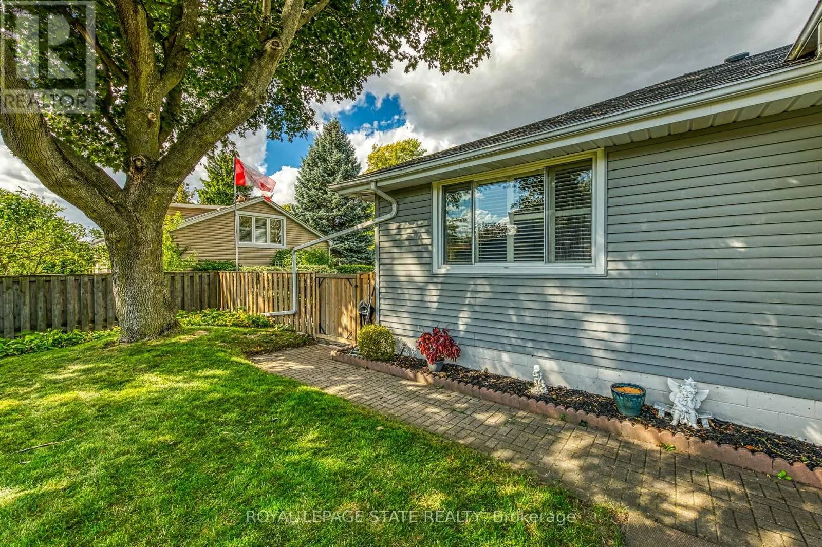 1040 CEDAR AVENUE