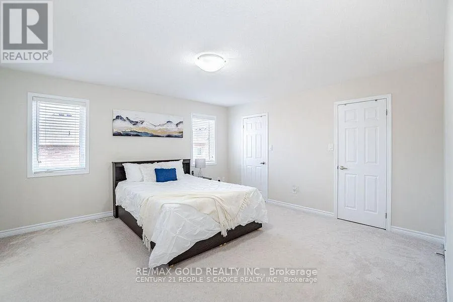 47 STEDFORD CRESCENT
