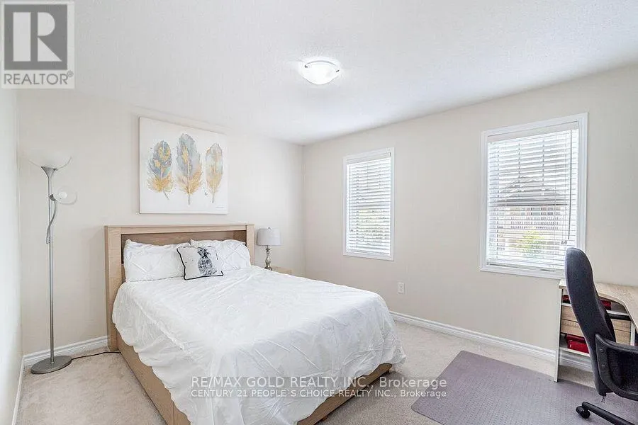 47 STEDFORD CRESCENT