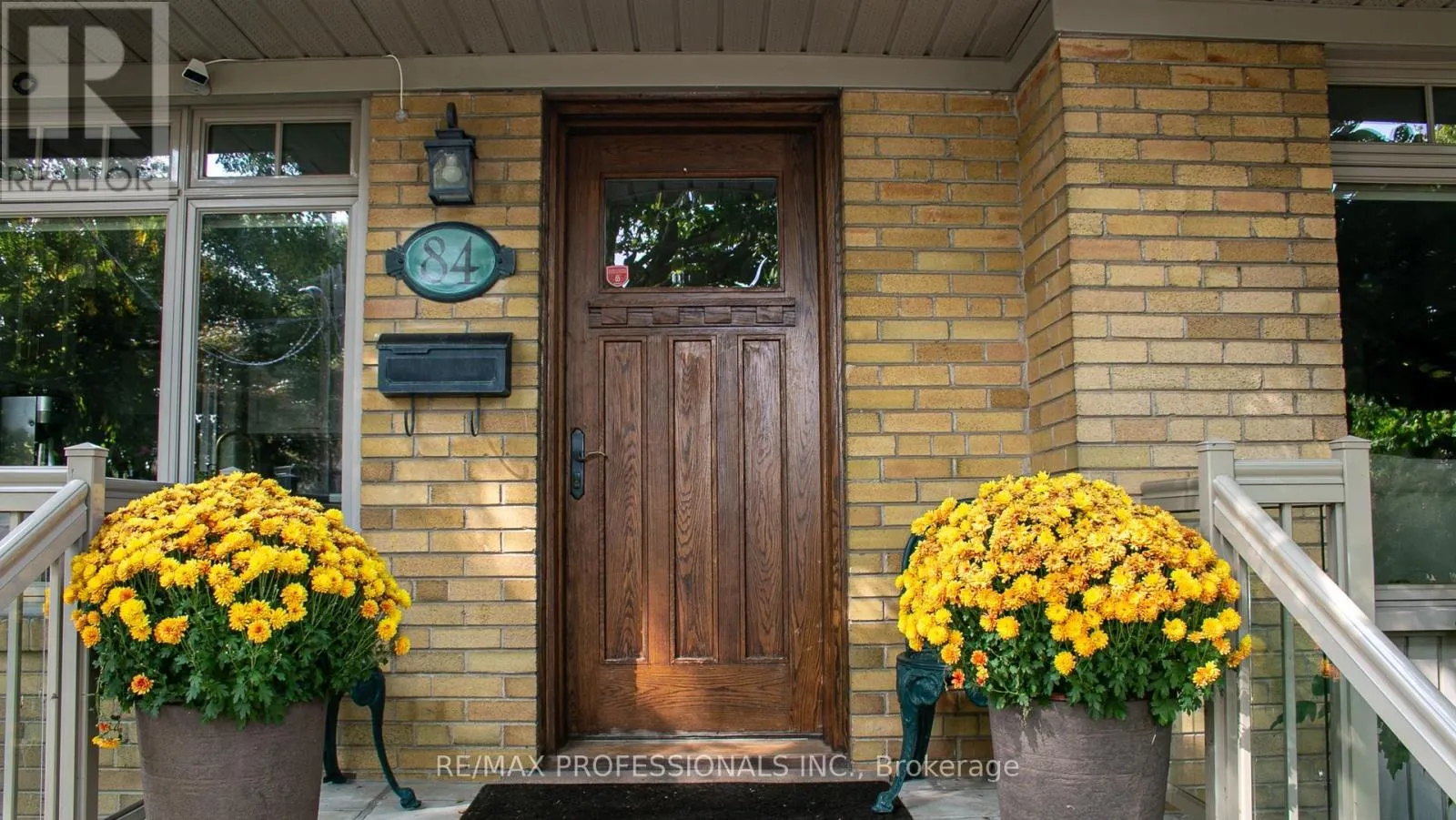 84 NORTH HEIGHTS ROAD