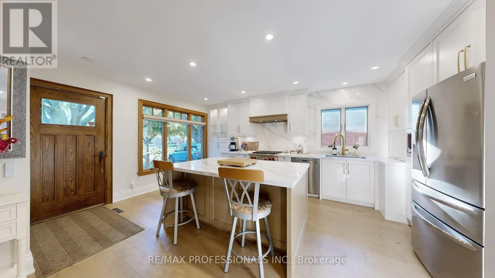 84 NORTH HEIGHTS ROAD