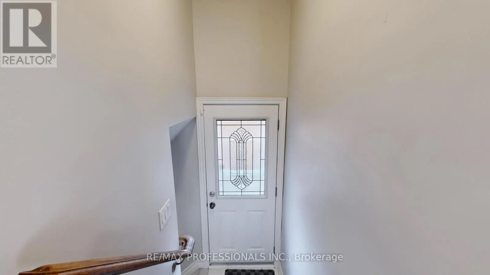 84 NORTH HEIGHTS ROAD