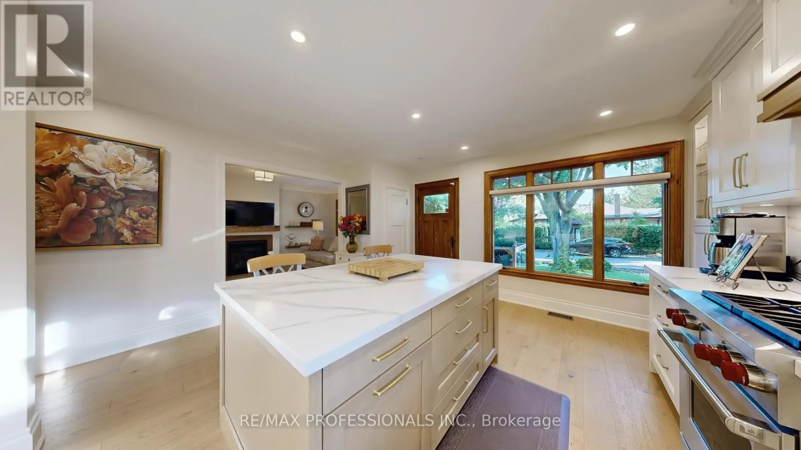 84 NORTH HEIGHTS ROAD