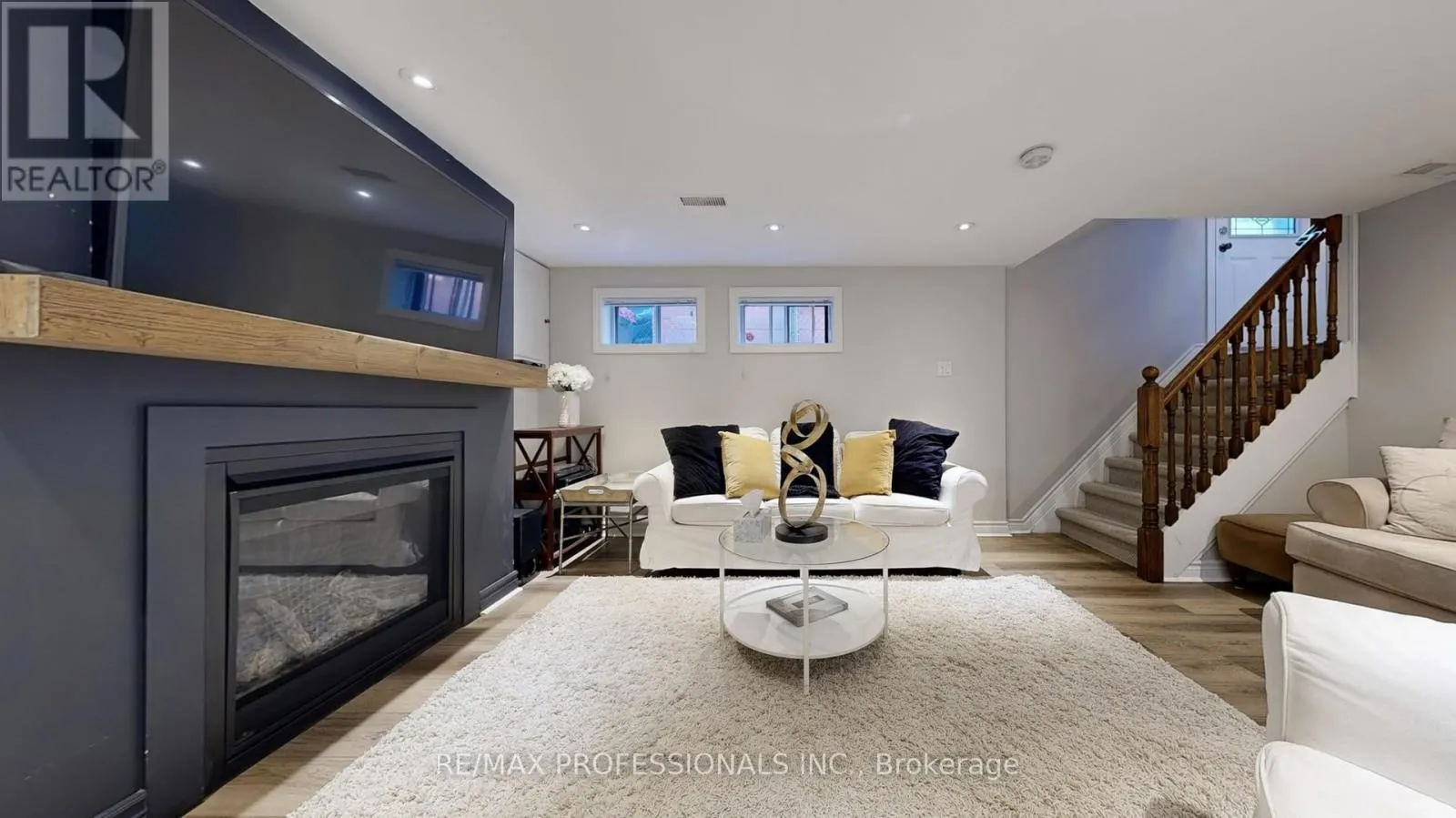 84 NORTH HEIGHTS ROAD