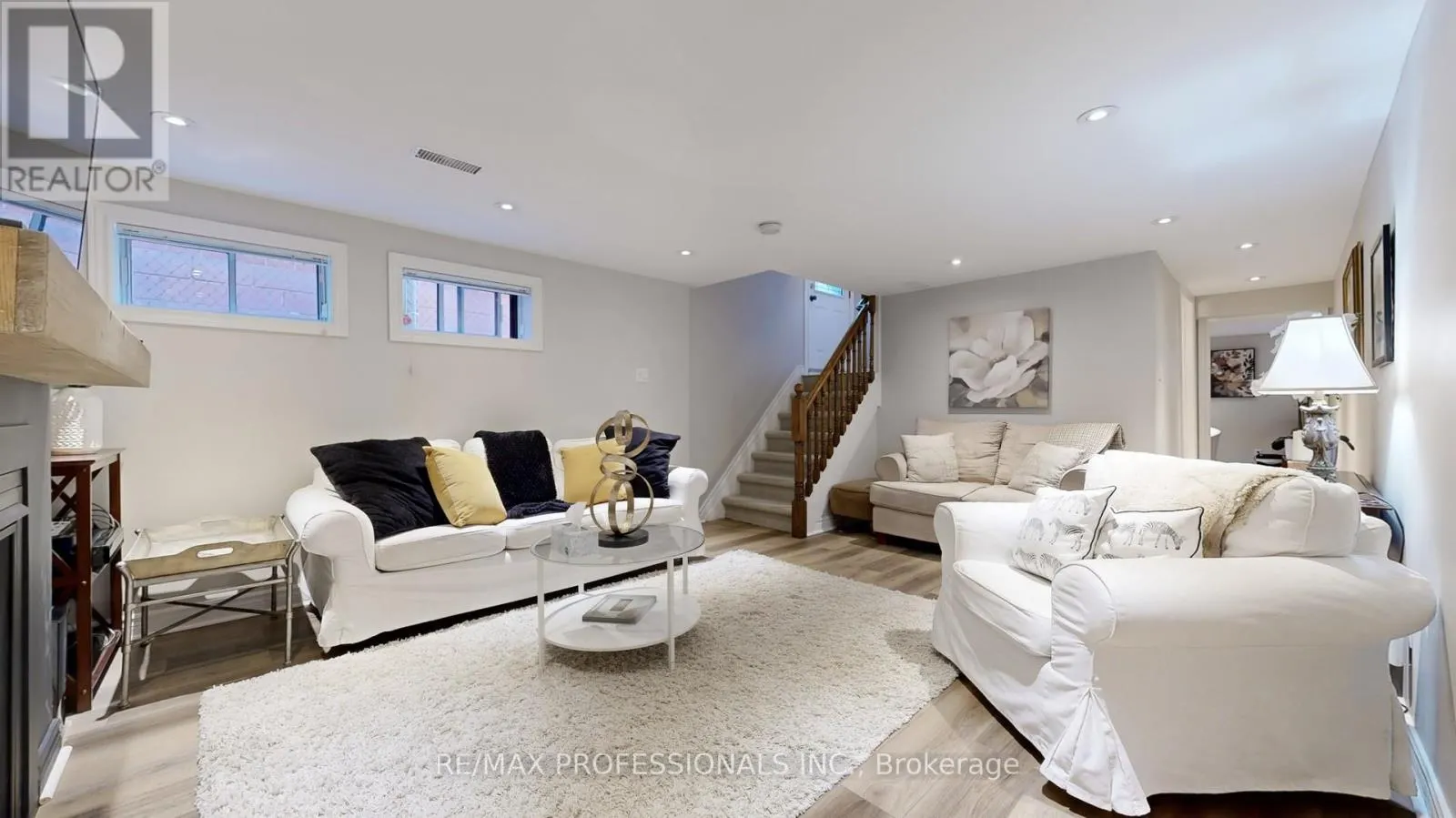 84 NORTH HEIGHTS ROAD