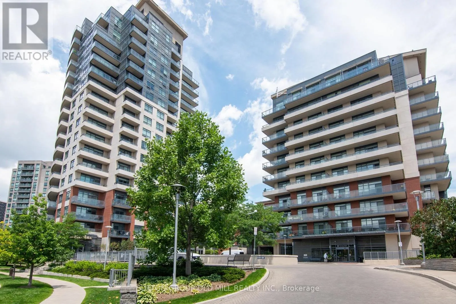 1205 - 35 FONTENAY COURT