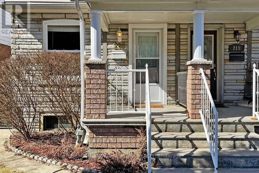 MAIN & SECOND FLOOR - 216 SILVERTHORN AVENUE