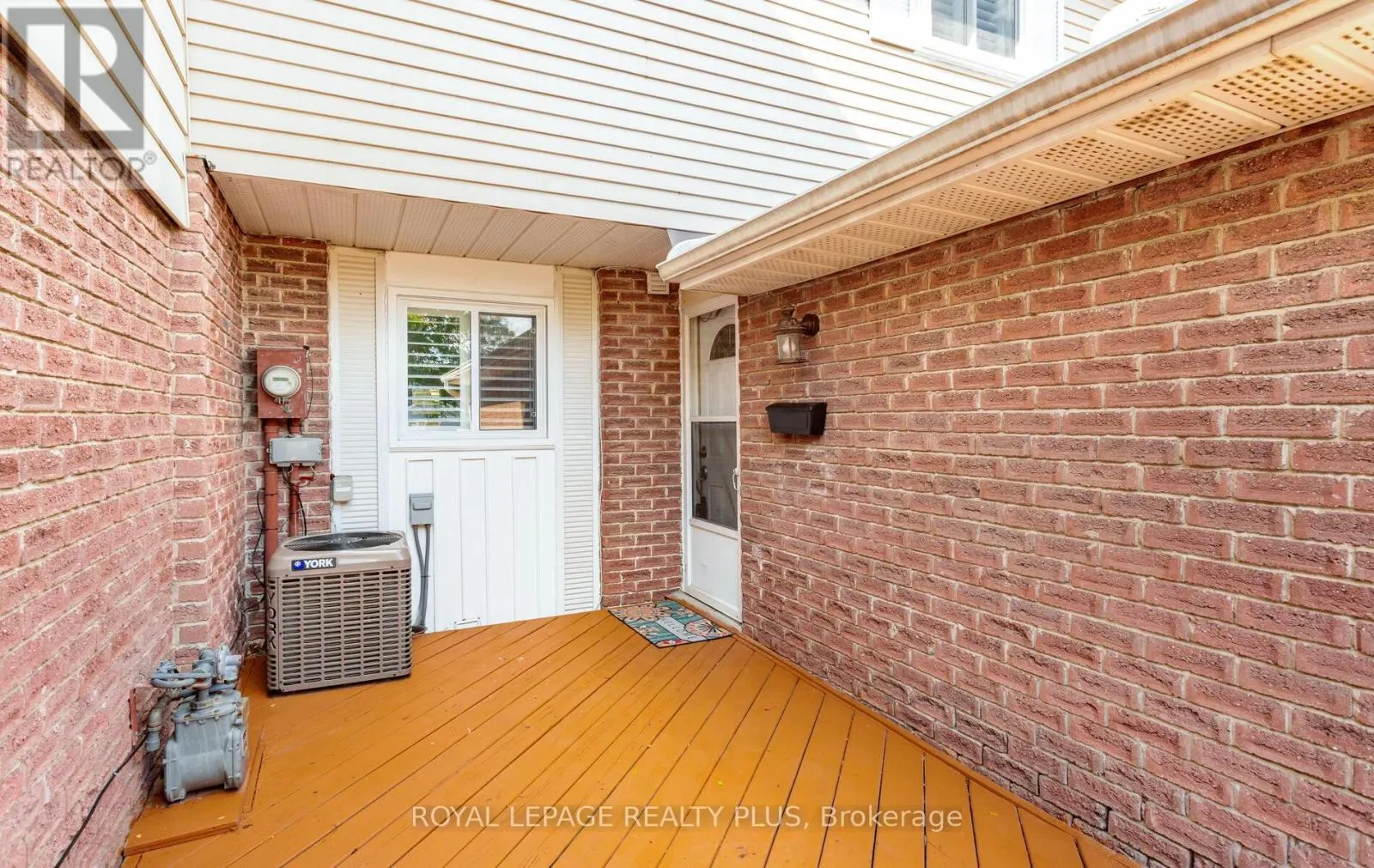 42 GILMORE DRIVE