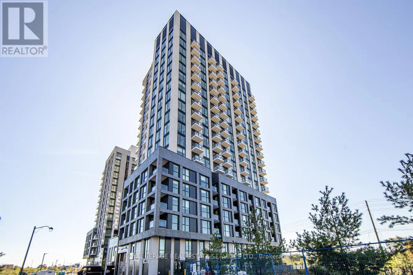 508 - 3079 TRAFALGAR ROAD
