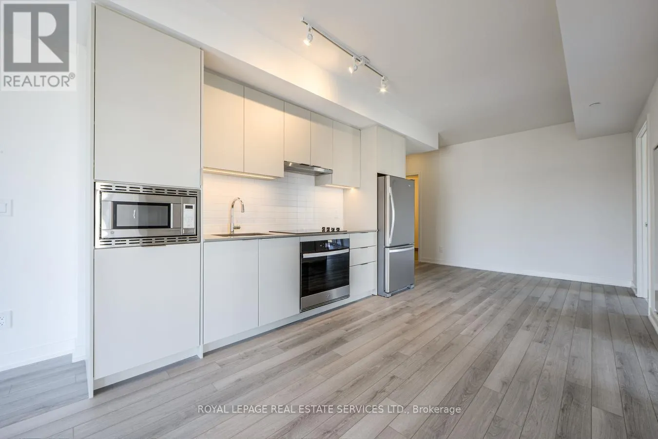 508 - 3079 TRAFALGAR ROAD