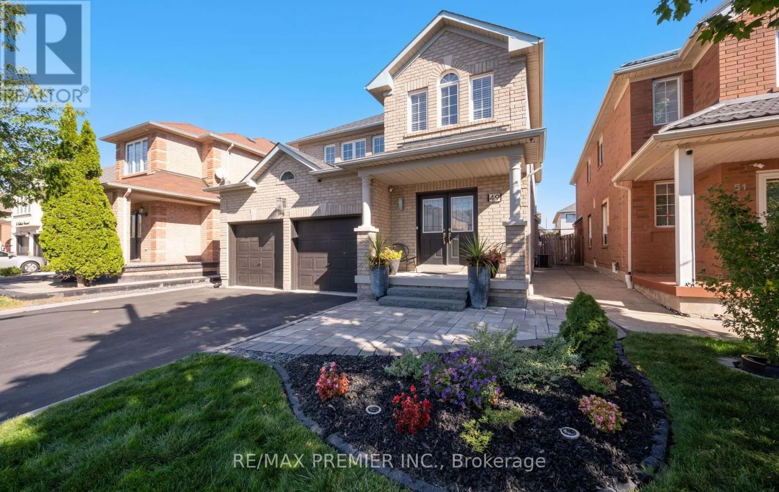 49 FALLSTAR CRESCENT