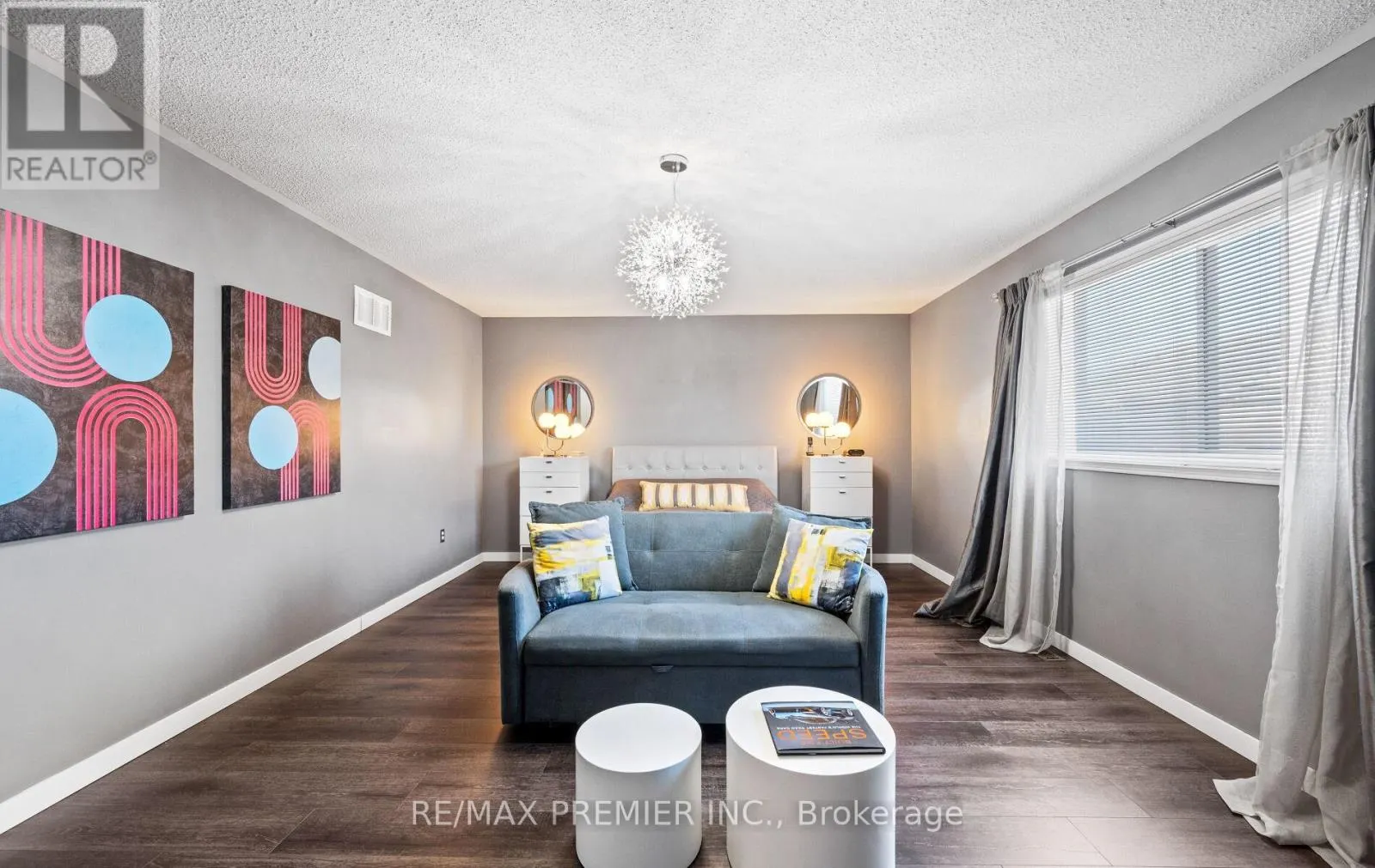 49 FALLSTAR CRESCENT