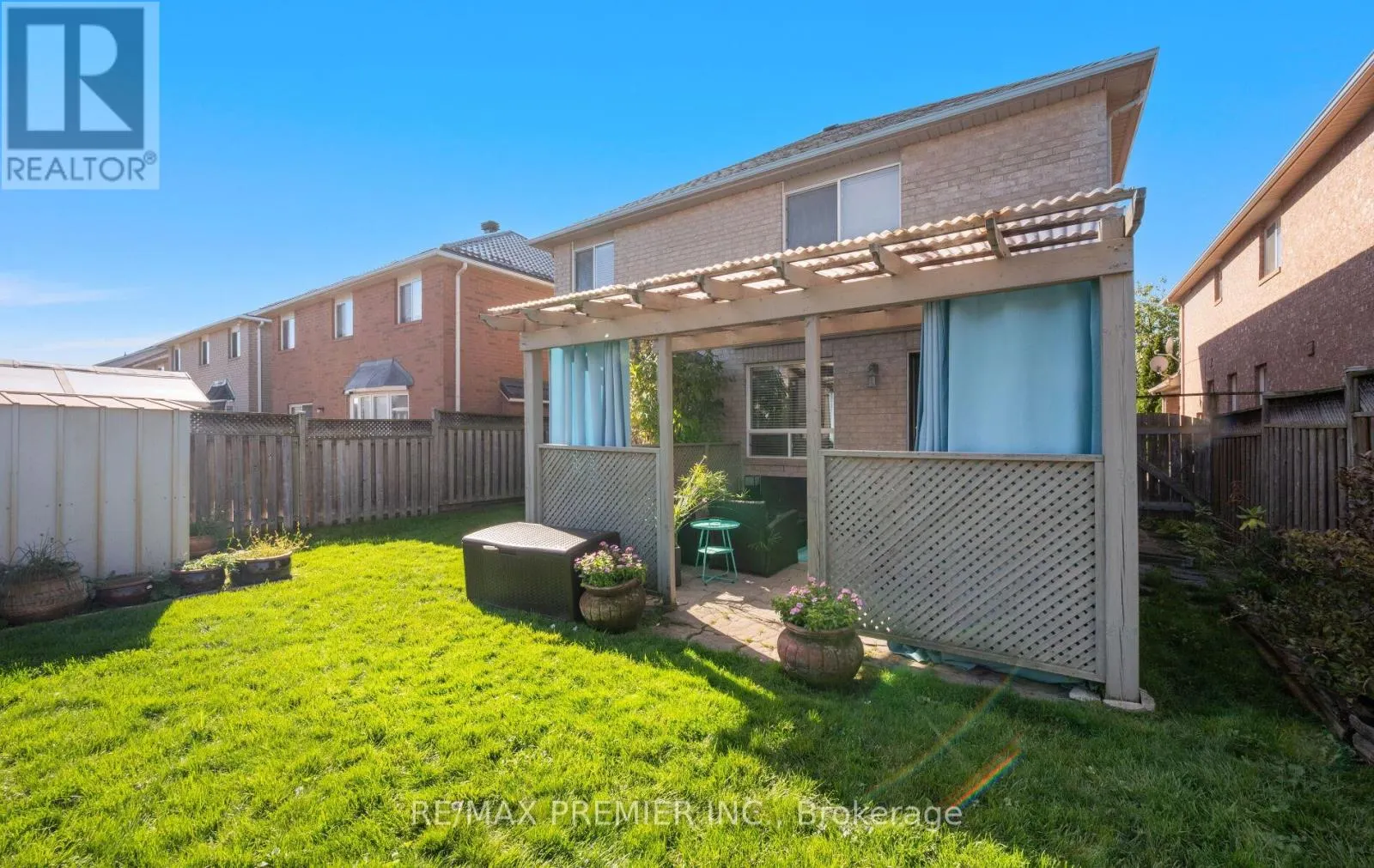 49 FALLSTAR CRESCENT