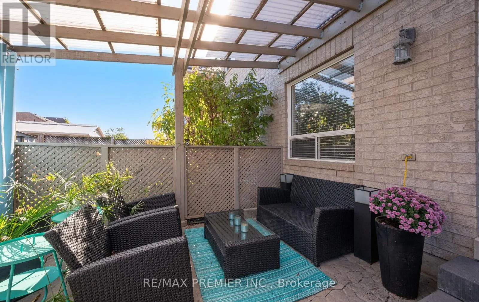 49 FALLSTAR CRESCENT