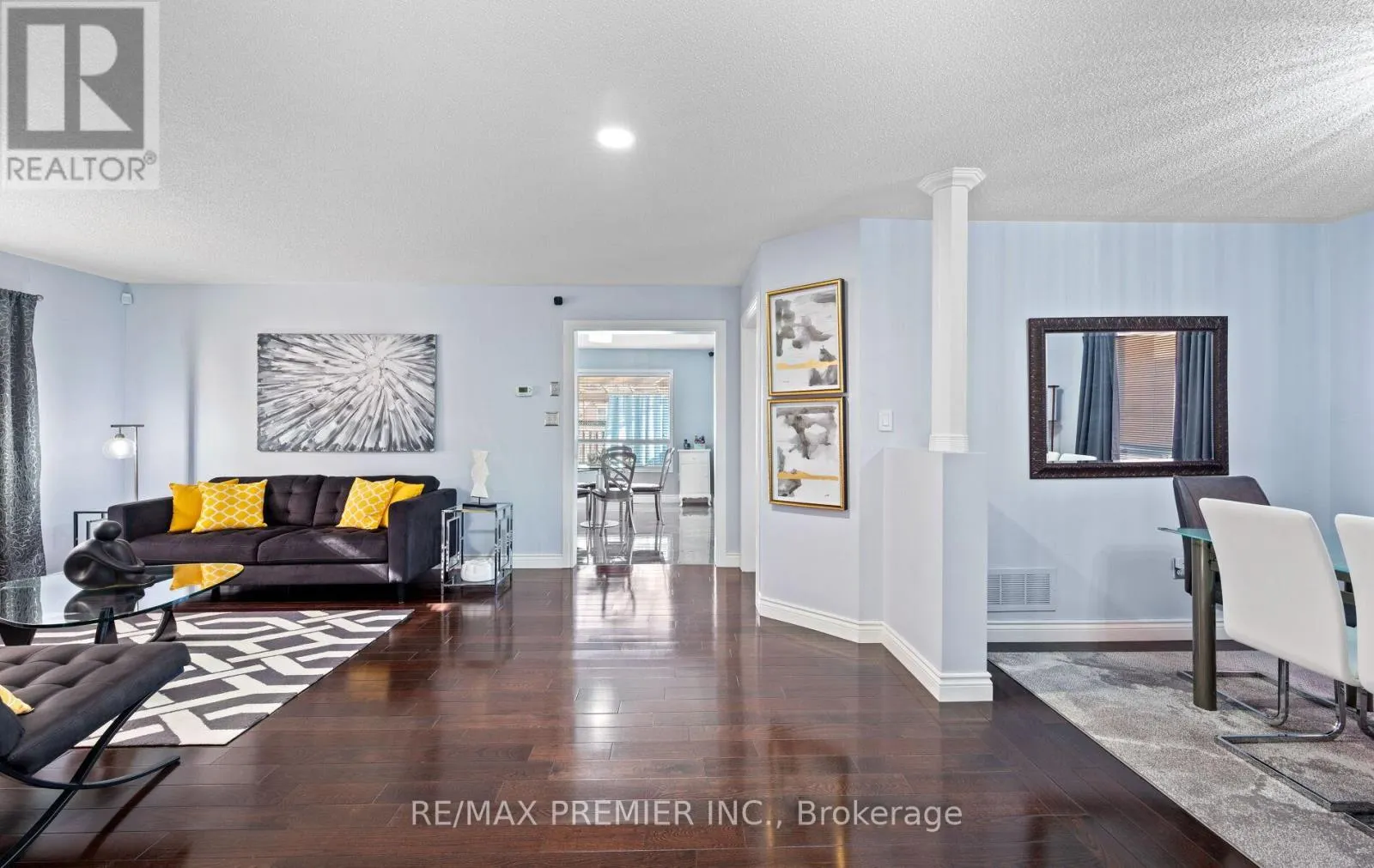 49 FALLSTAR CRESCENT