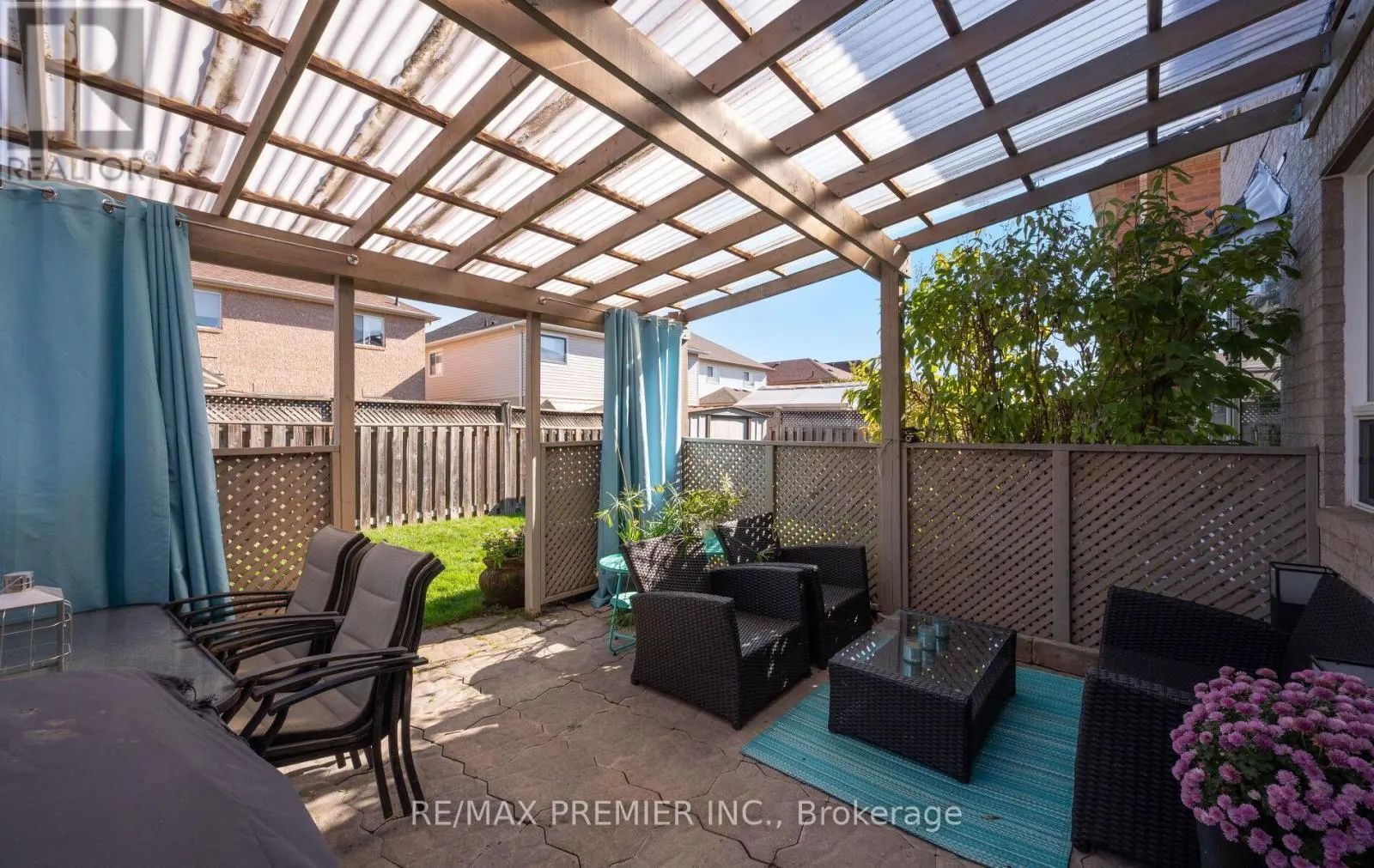 49 FALLSTAR CRESCENT