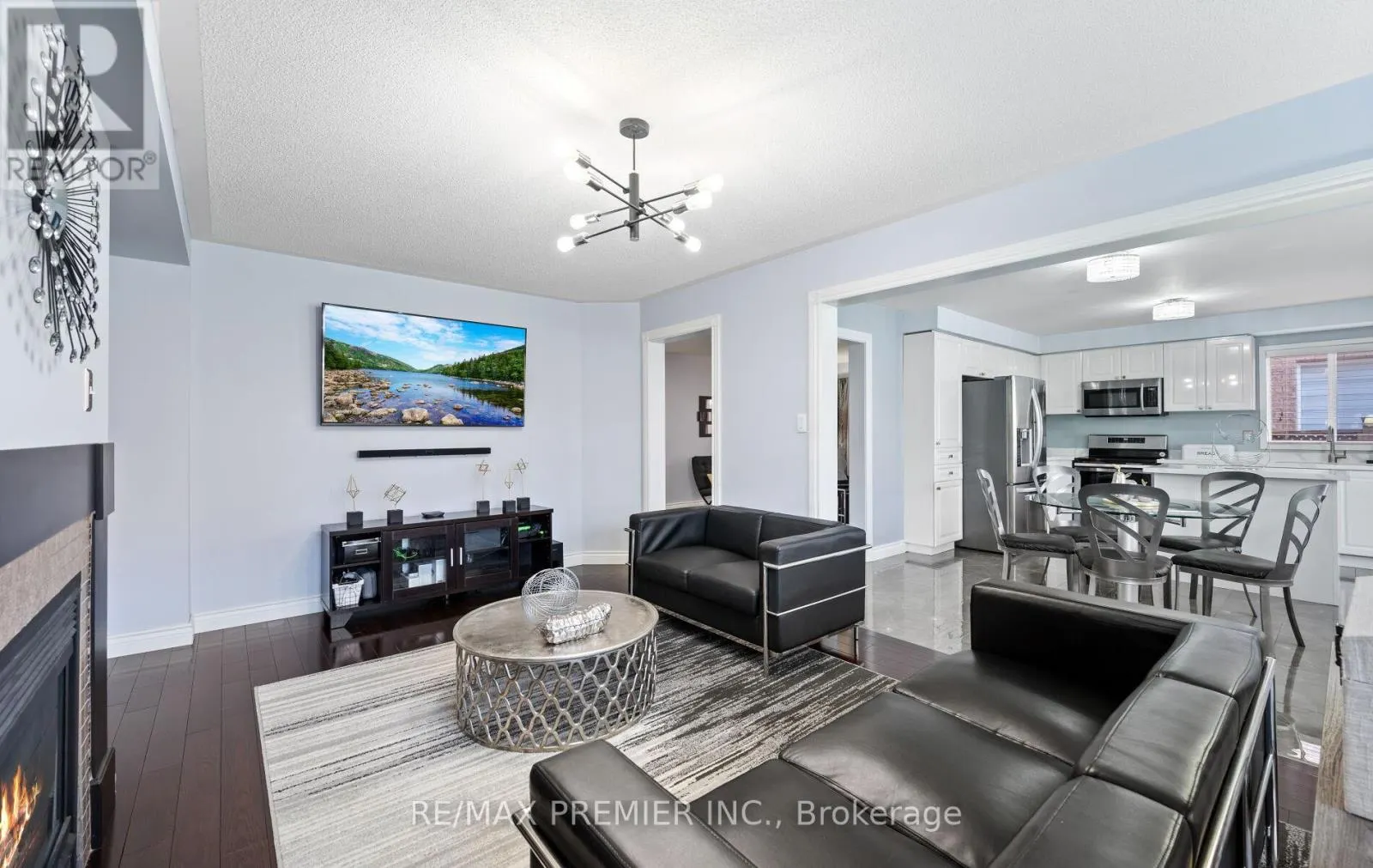 49 FALLSTAR CRESCENT