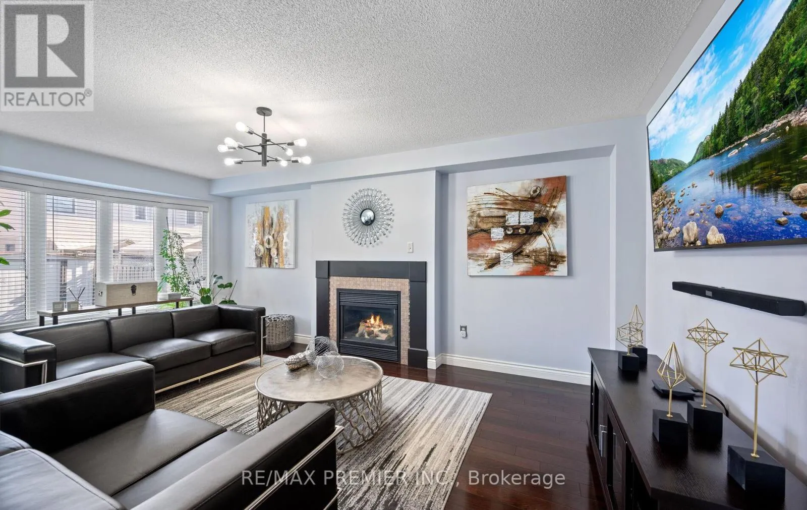 49 FALLSTAR CRESCENT