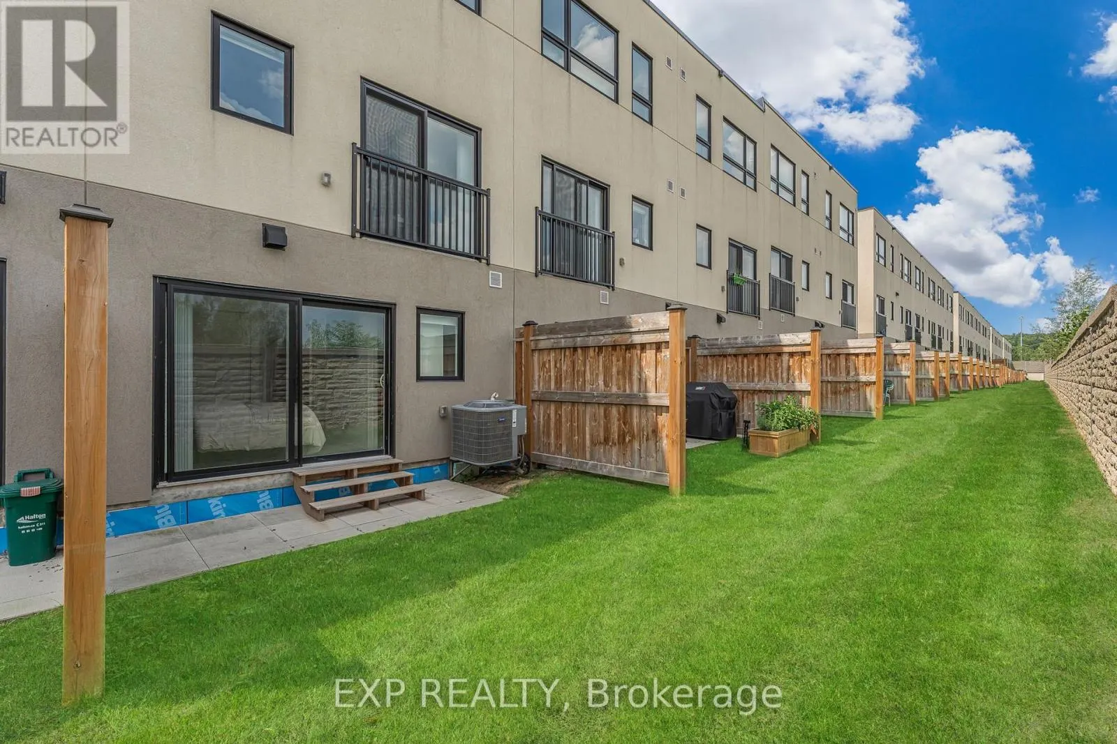 90 - 1121 COOKE BOULEVARD