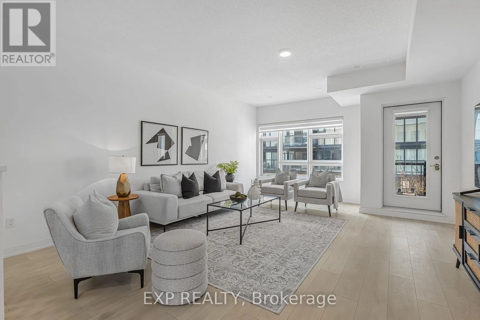 90 - 1121 COOKE BOULEVARD