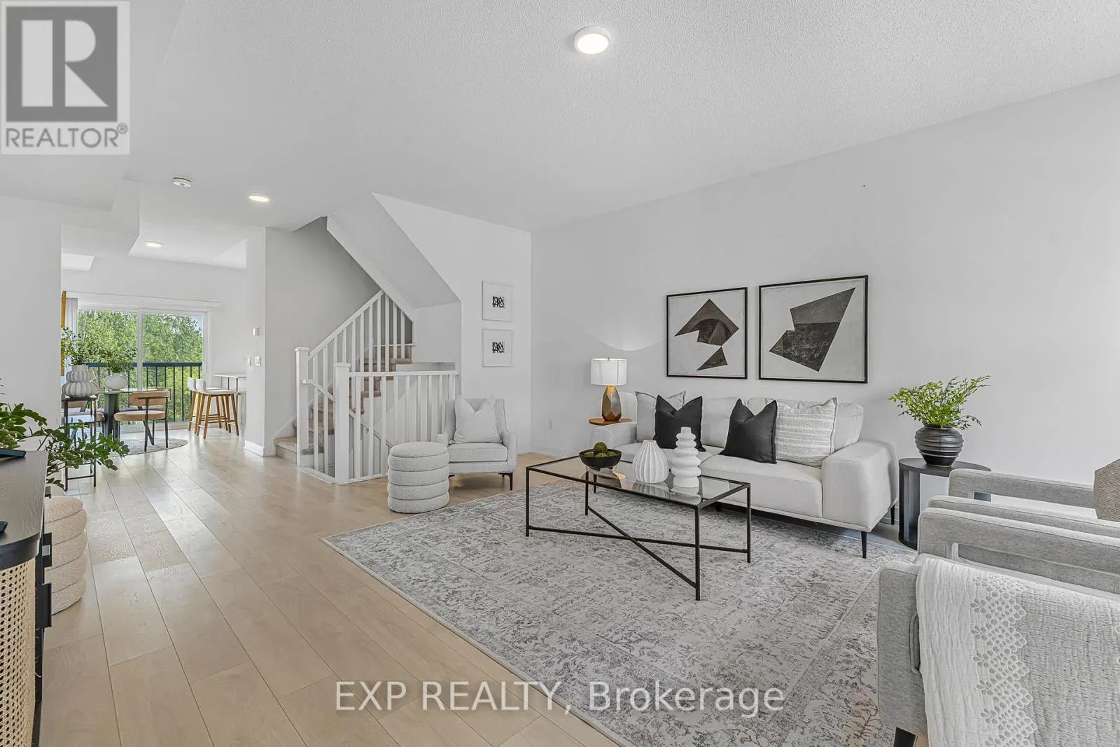 90 - 1121 COOKE BOULEVARD