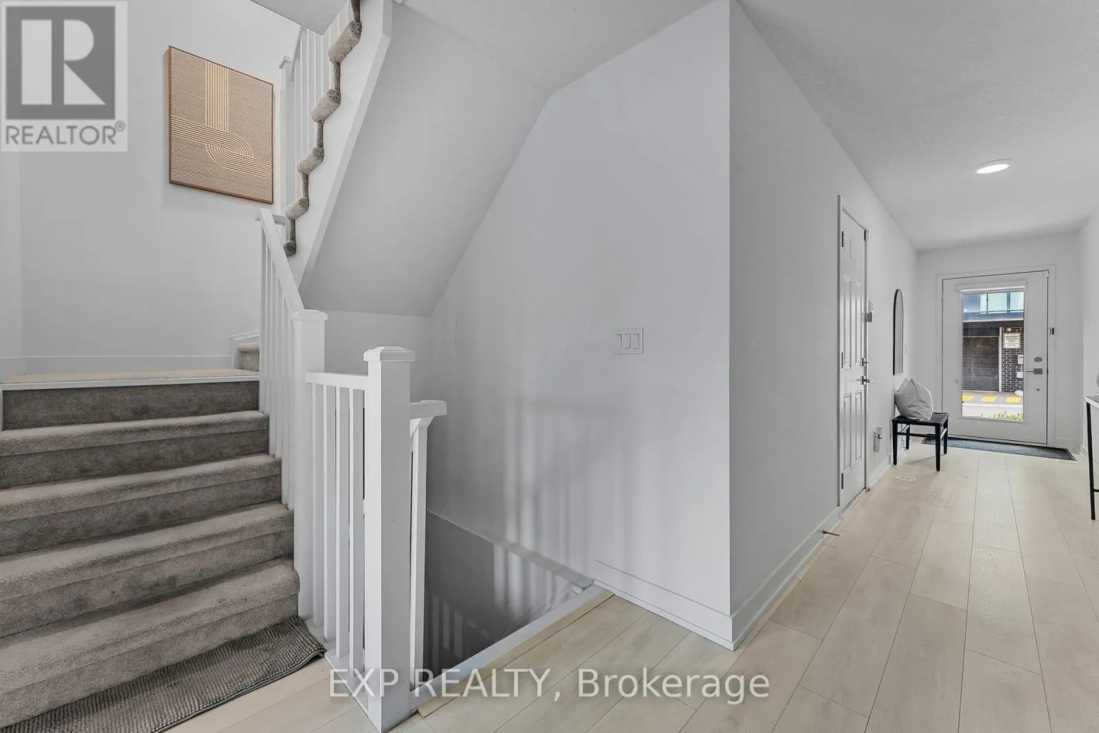 90 - 1121 COOKE BOULEVARD