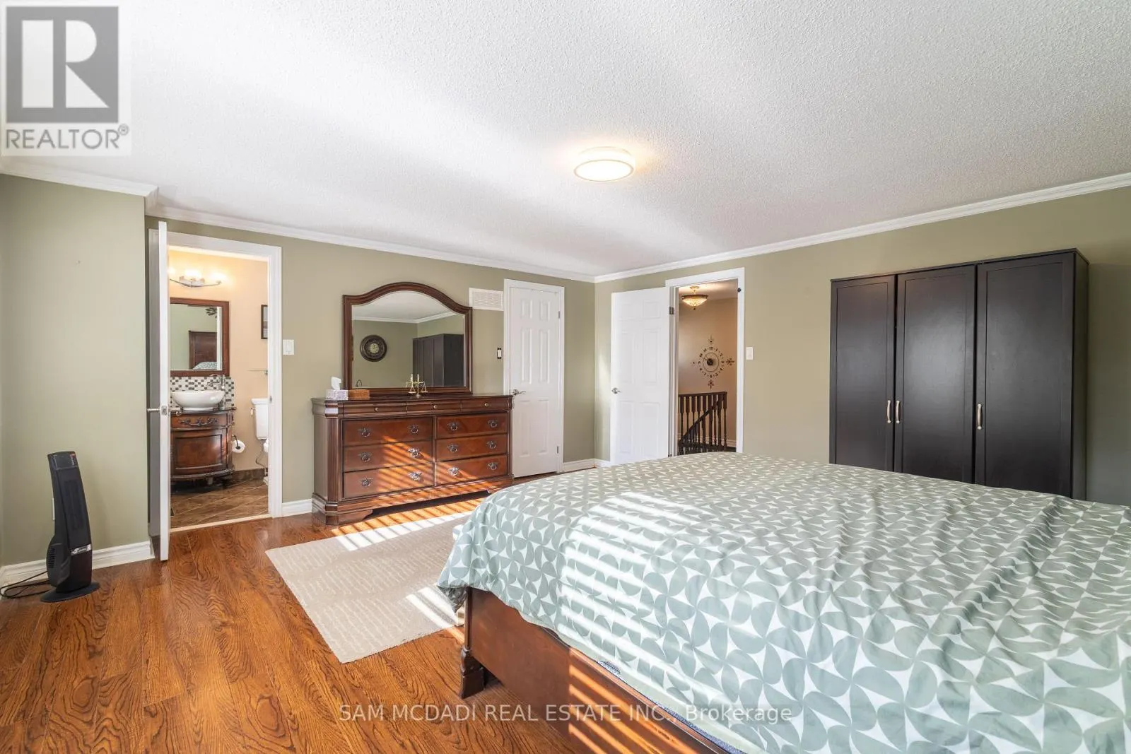 3183 VALCOURT CRESCENT