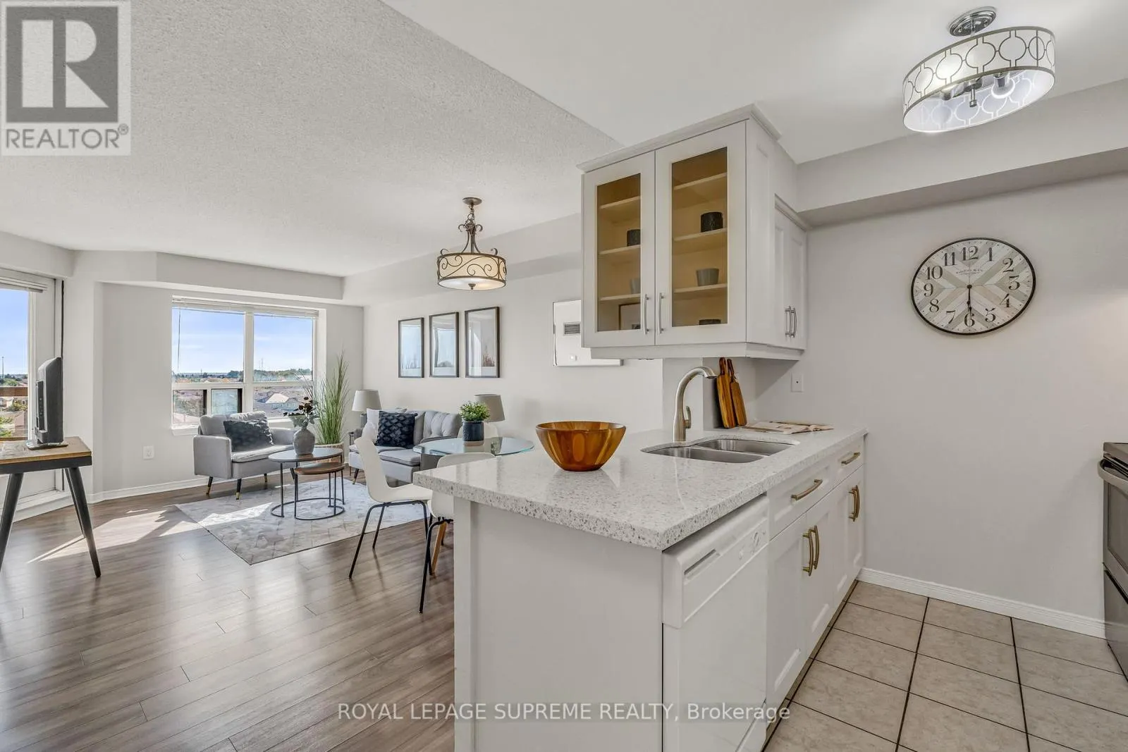 601 - 300 RAY LAWSON BOULEVARD