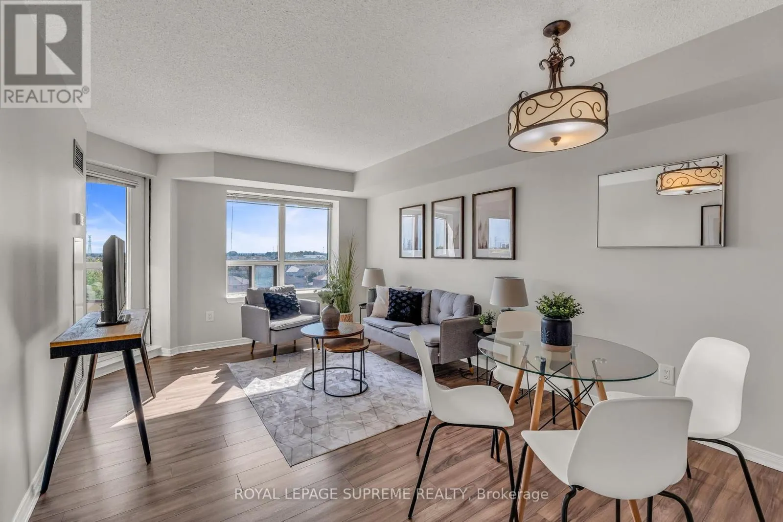 601 - 300 RAY LAWSON BOULEVARD