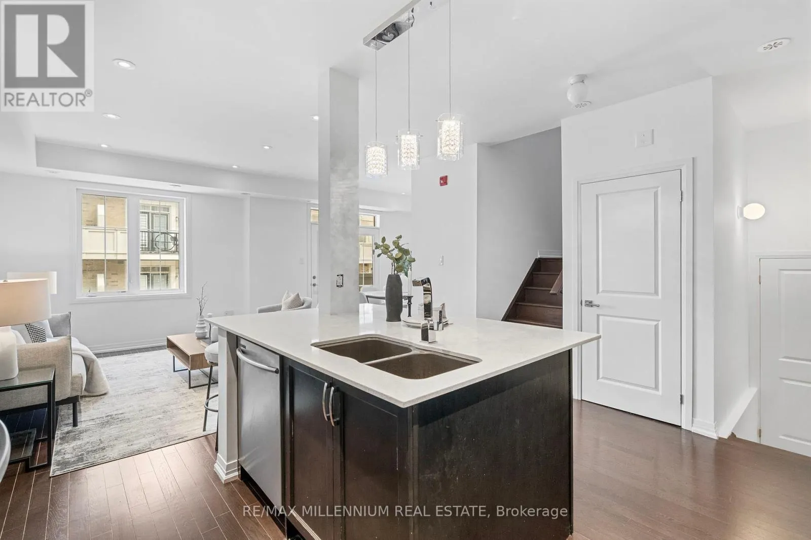 6 - 62 PRESTON MEADOW AVENUE