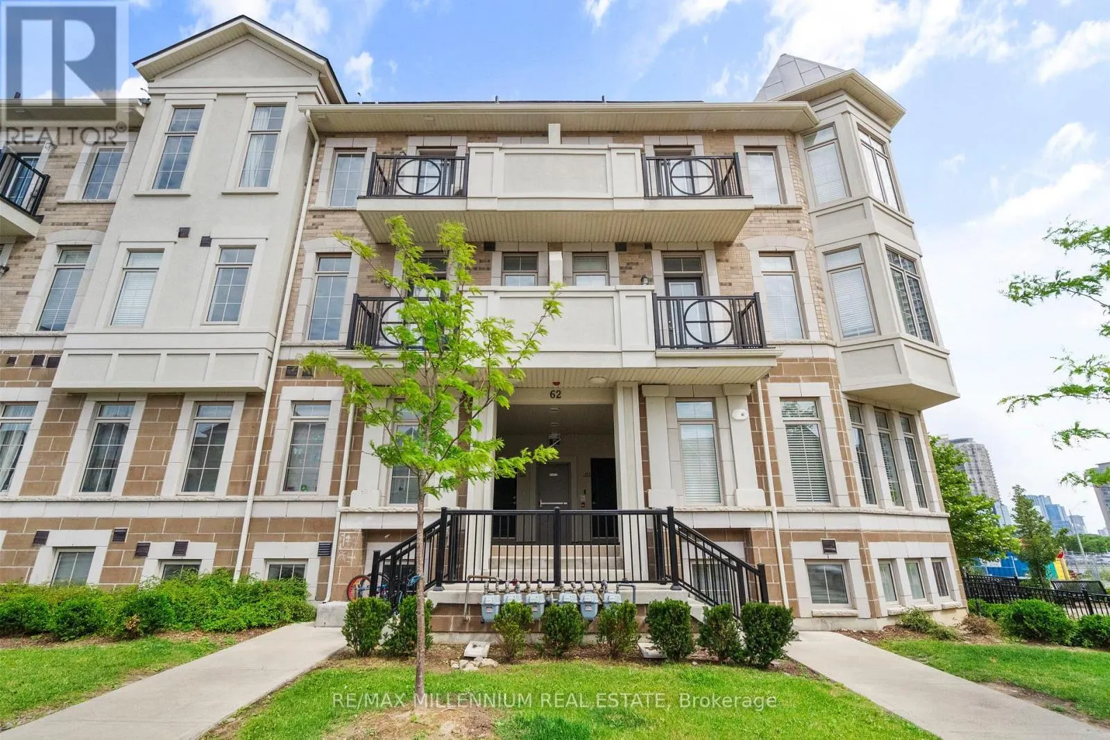 6 - 62 PRESTON MEADOW AVENUE