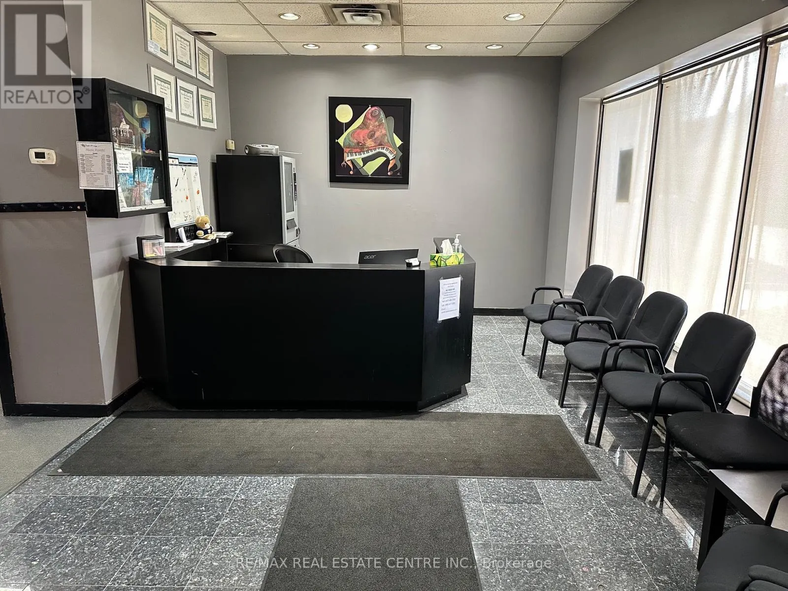 13 - 75 ROSEDALE AVENUE W