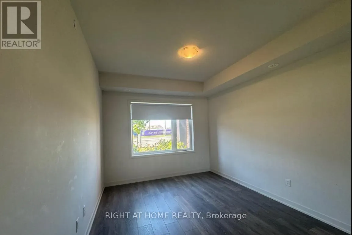 105 - 58 SKY HARBOUR DRIVE