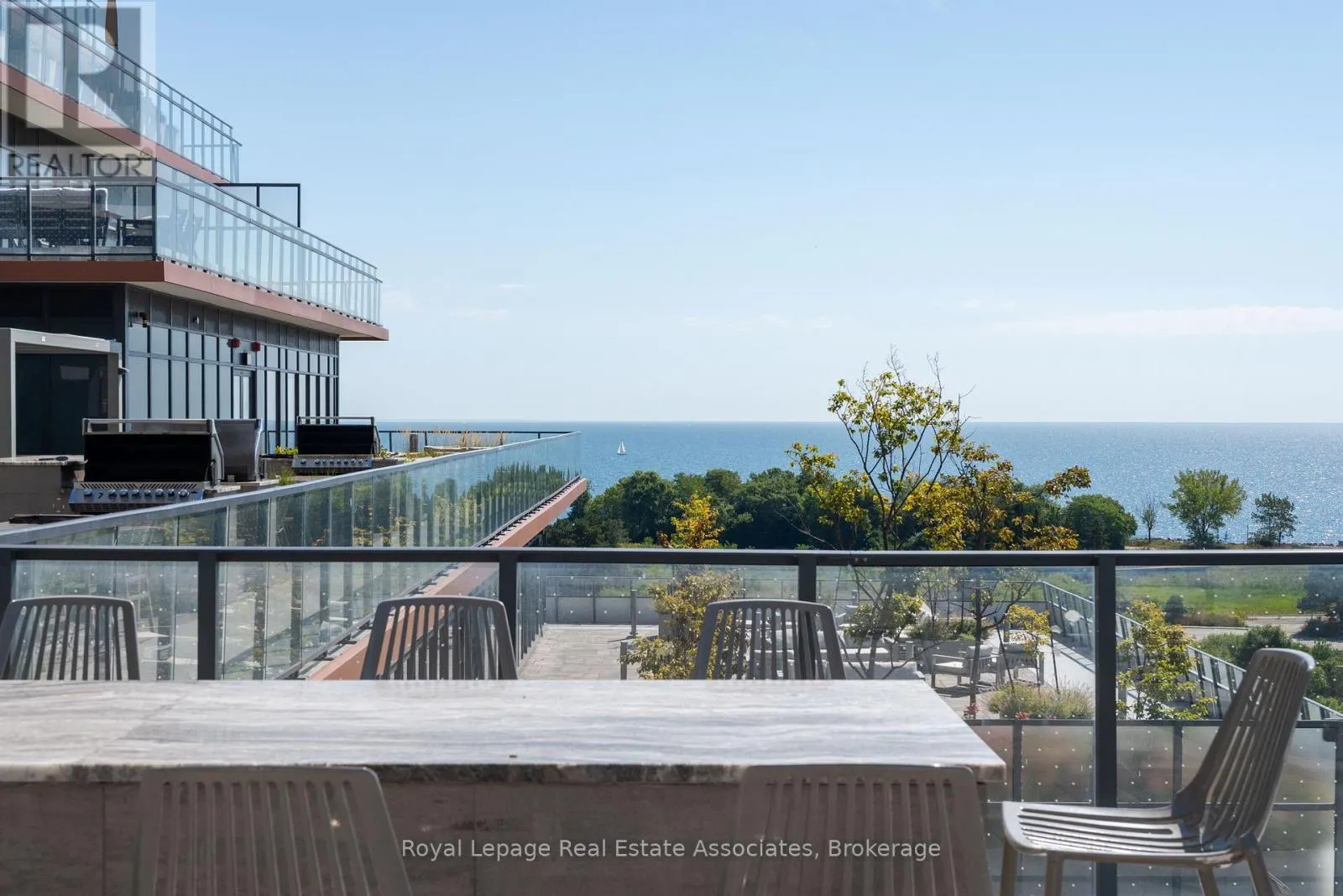 916 - 30 SHORE BREEZE DRIVE