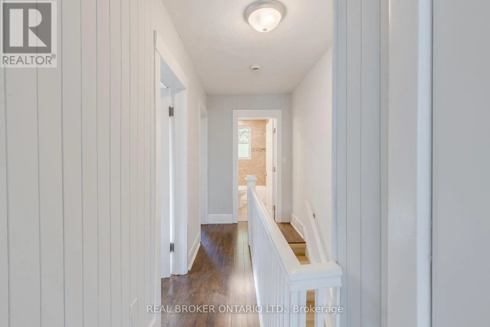 878 RUNNYMEDE ROAD