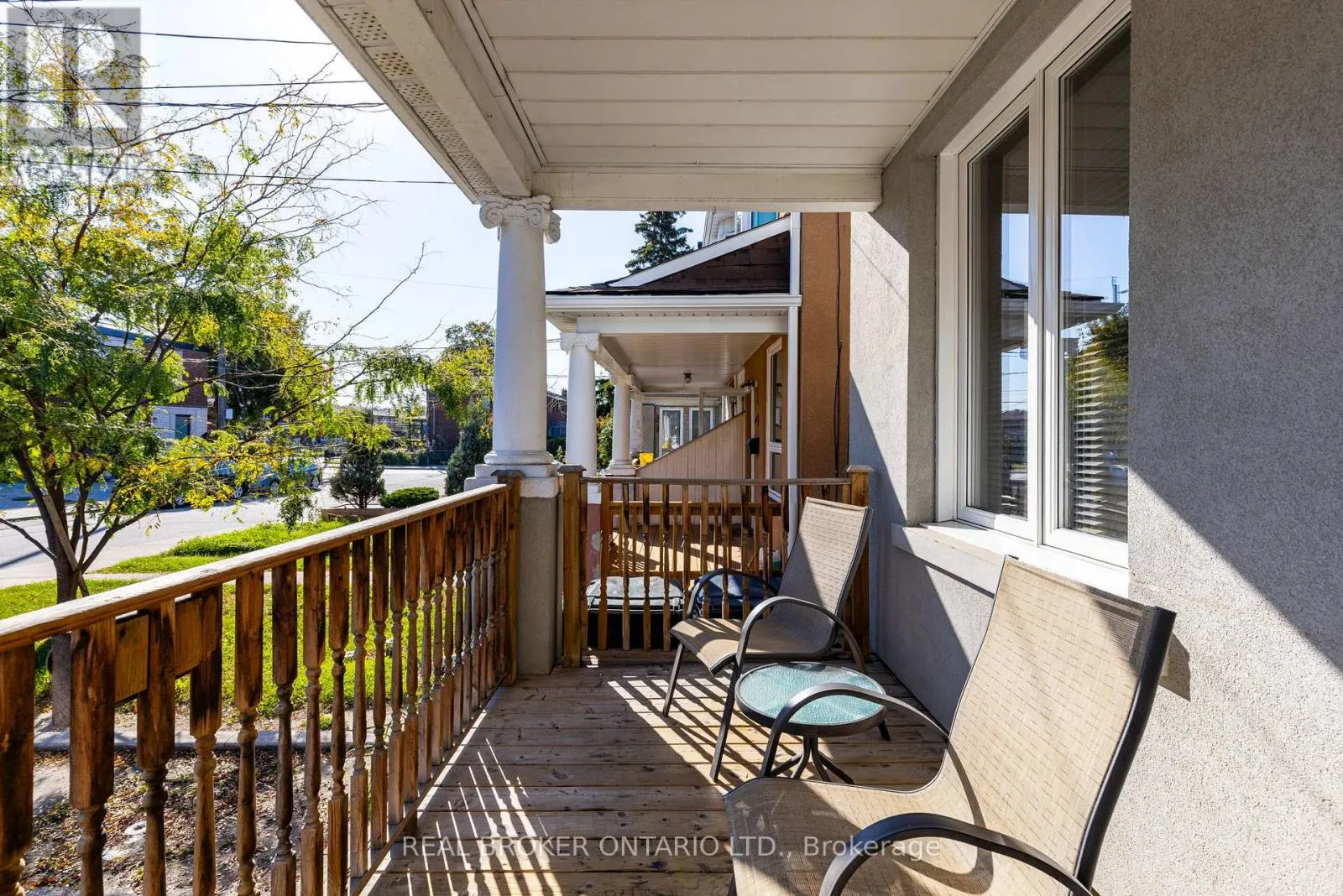 878 RUNNYMEDE ROAD