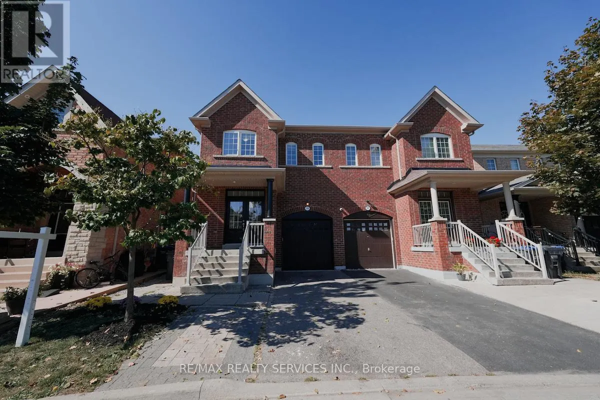 30 LOFTSMOOR DRIVE
