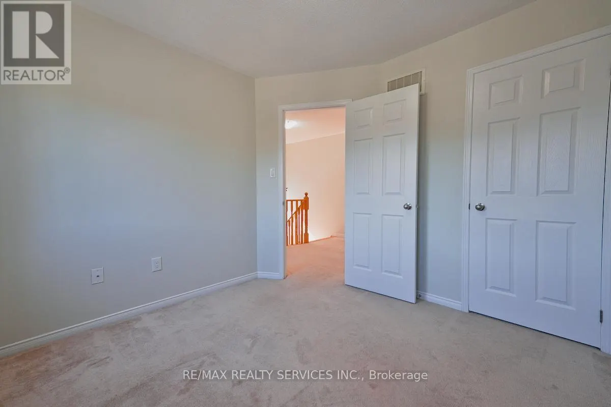 30 LOFTSMOOR DRIVE